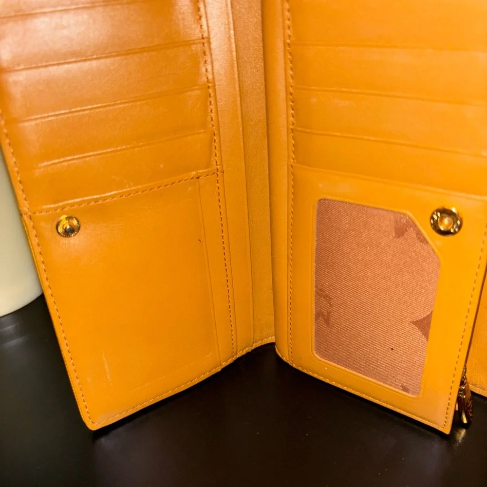 MCM chic wallet